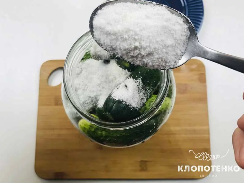 Клопотенко раскрыл секрет идеально хрустящих малосольных огурцов всего за три часа