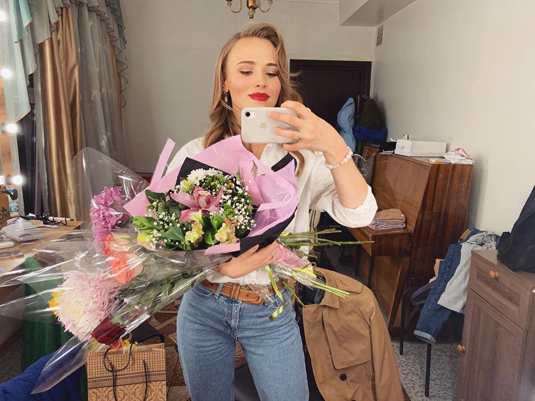 От девочки-гота до прекрасной леди: как изменилась Женя из сериала "Сваты" (фото)