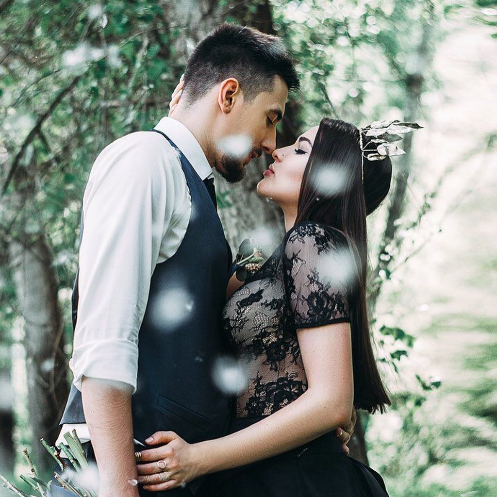 Не узнать: в сети появились уникальные свадебные фото MARUV