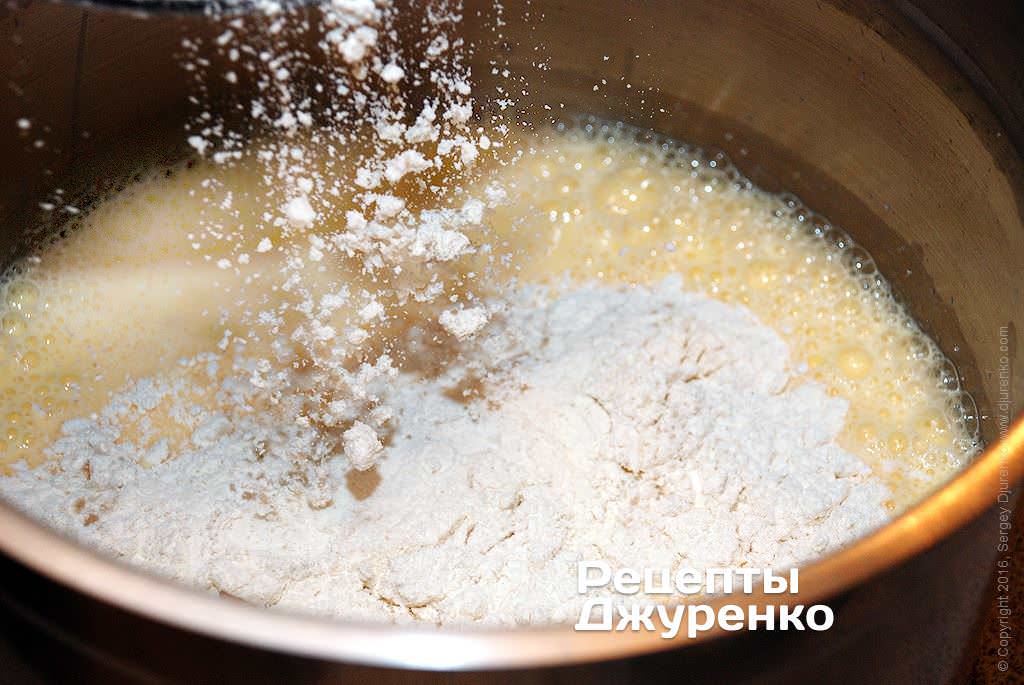 Известный кулинар поделился простым рецептом блинов с секретным ингредиентом