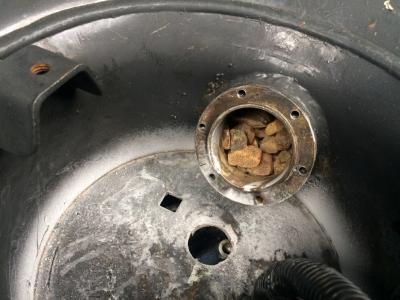 Пограничники пресекли контрабанду янтаря на границе с Польшей