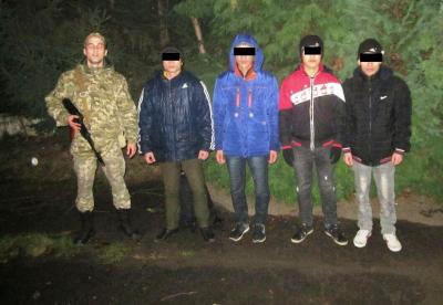 На Закарпатье задержали мигрантов из Вьетнама