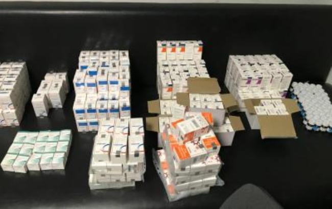 В "Борисполе" пограничники обнаружили медикаменты на сумму более 1,5 млн гривен