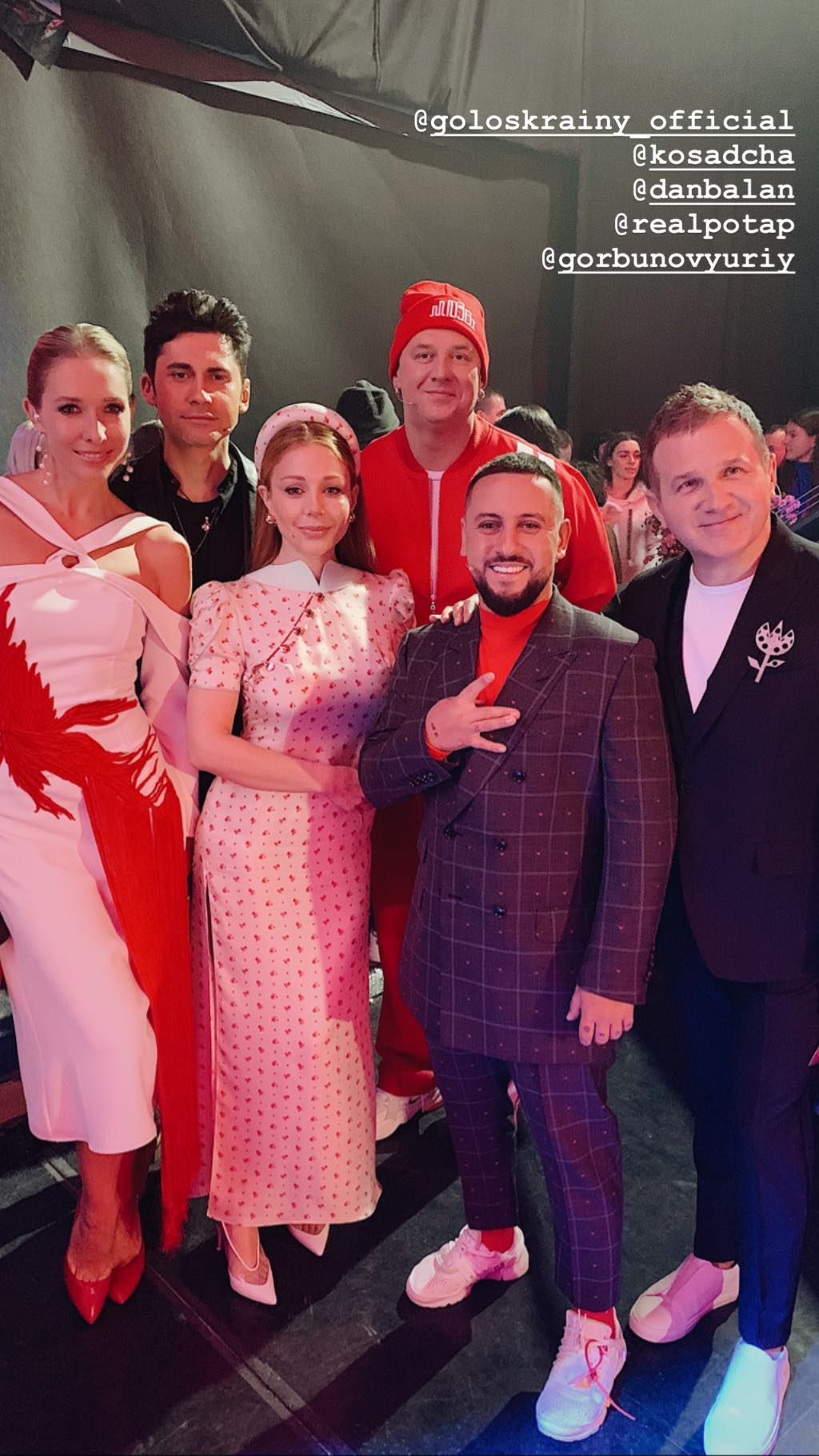 Элегантность и нежность в одном флаконе: Тина Кароль примеряла новый образ на Голосі країни 9