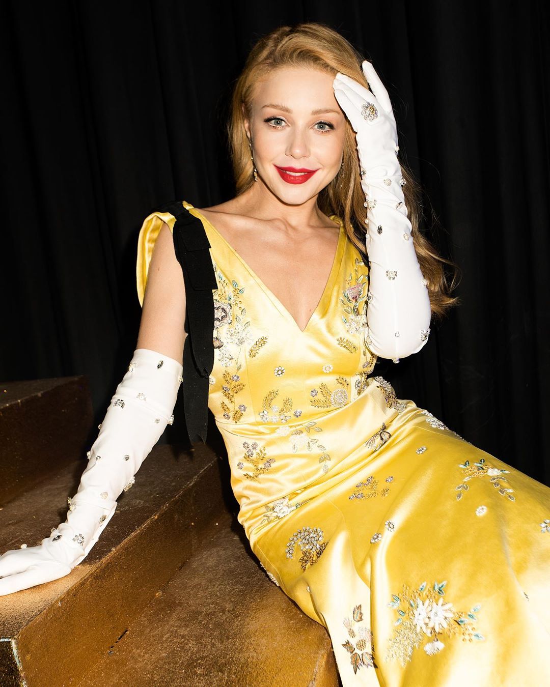 "Припиняй худнути": Тіна Кароль приголомшила витонченими формами в розкішному вбранні