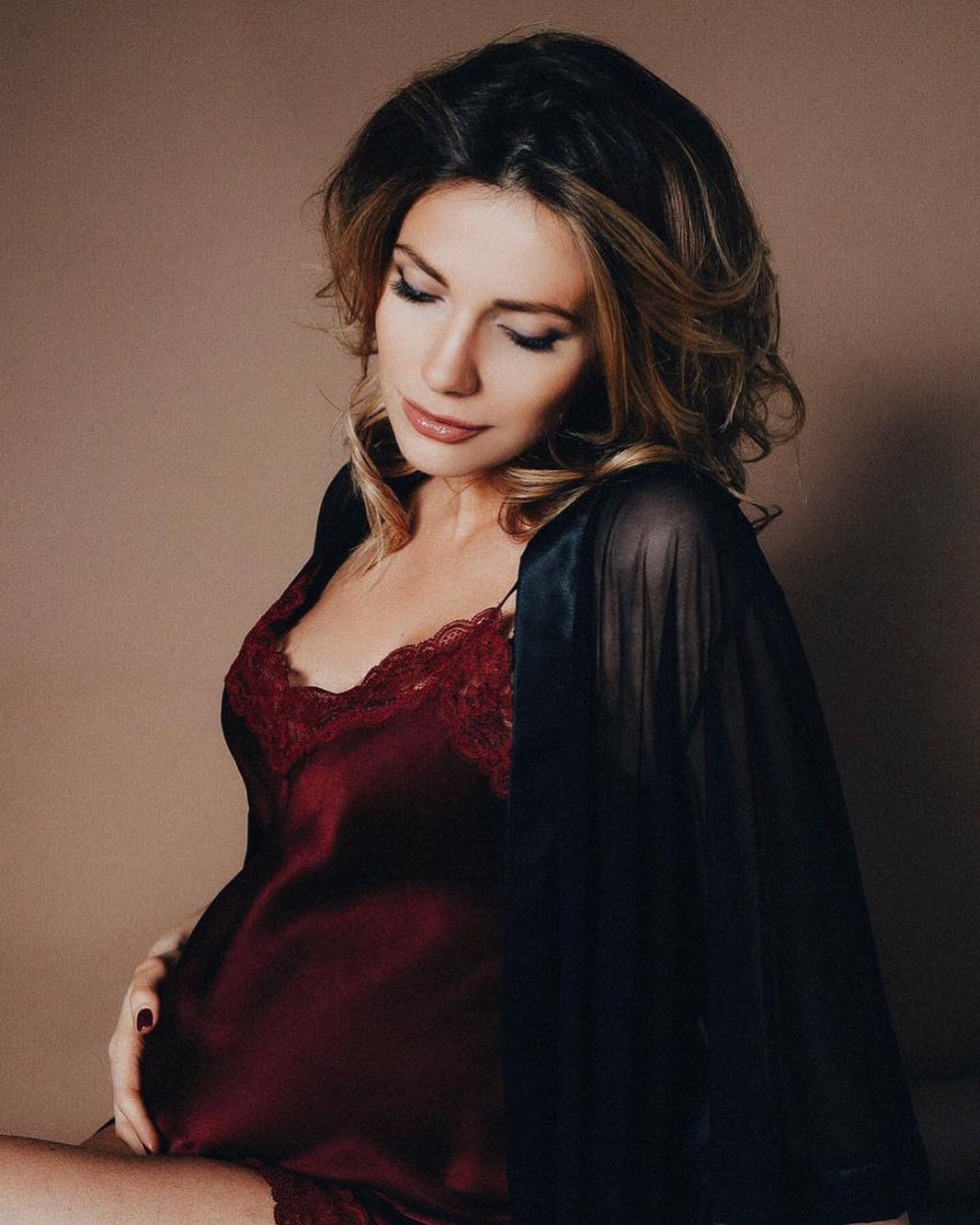 Тендітна і зворушлива: дочка Ольги Сумської розчулила ніжним "вагітним" фото