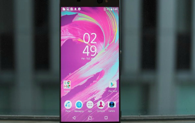 Sony выпустила новый смартфон с "селфи"-камерой на 16 МП