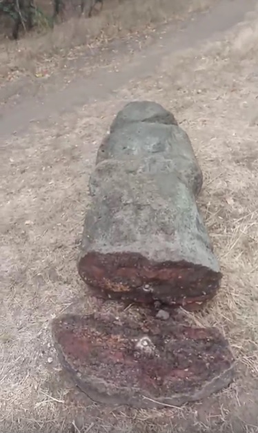 В Запорожье на Хортице вандалы разрушили исторический памятник