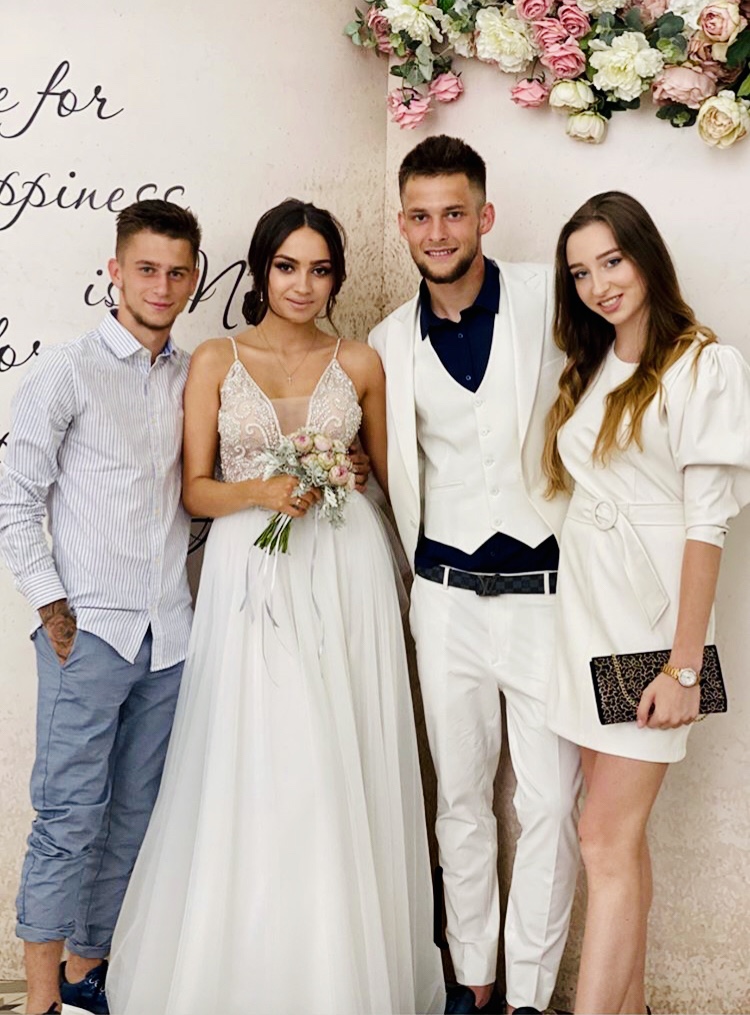 Украинская певица вышла замуж за нападающего киевского “Динамо”