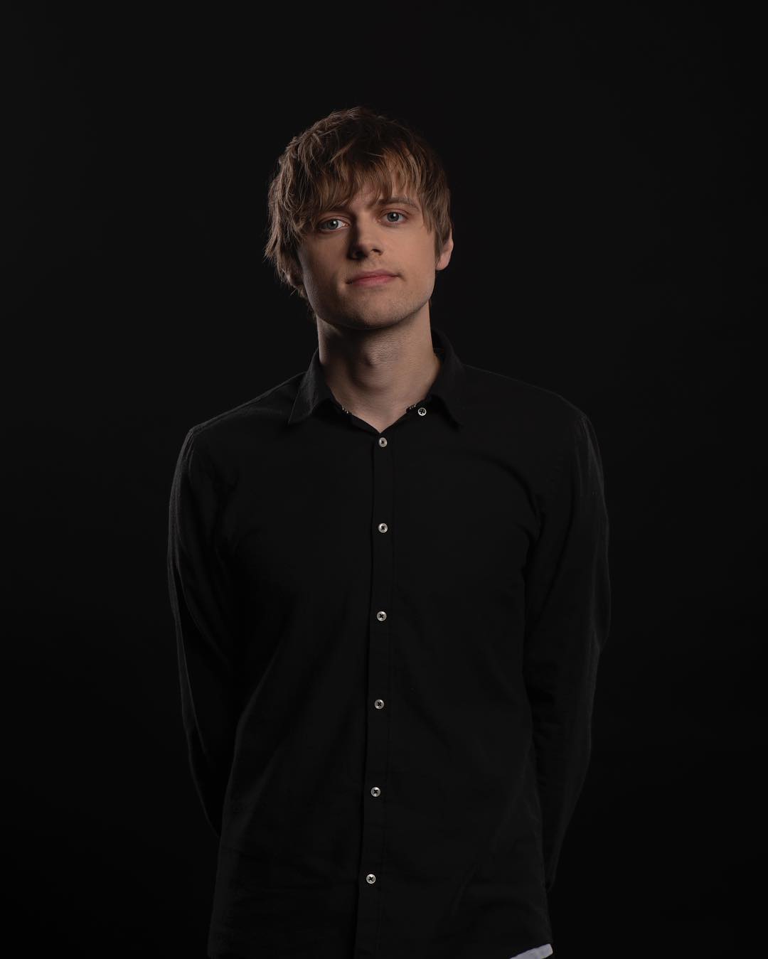 Сразу после выборов: выступавший в Крыму комик едет в Украину