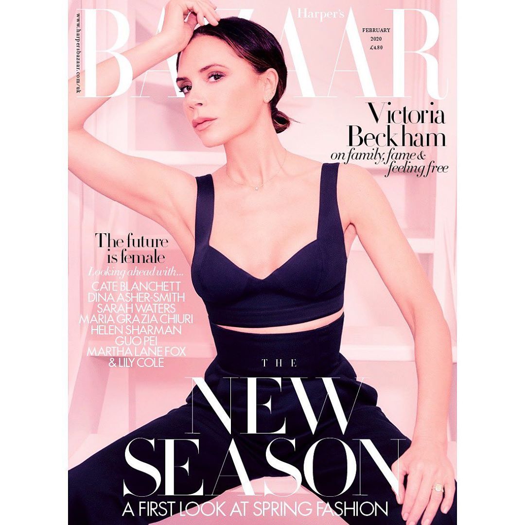 Время не властно: Виктория Бекхэм показала идеальную фигуру в съемке для известного глянца