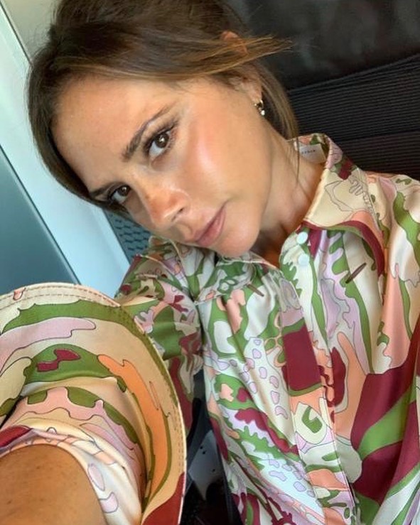 Ягодка всегда: 45-летняя Виктория Бекхэм раскрыла секрет молодости своей кожи