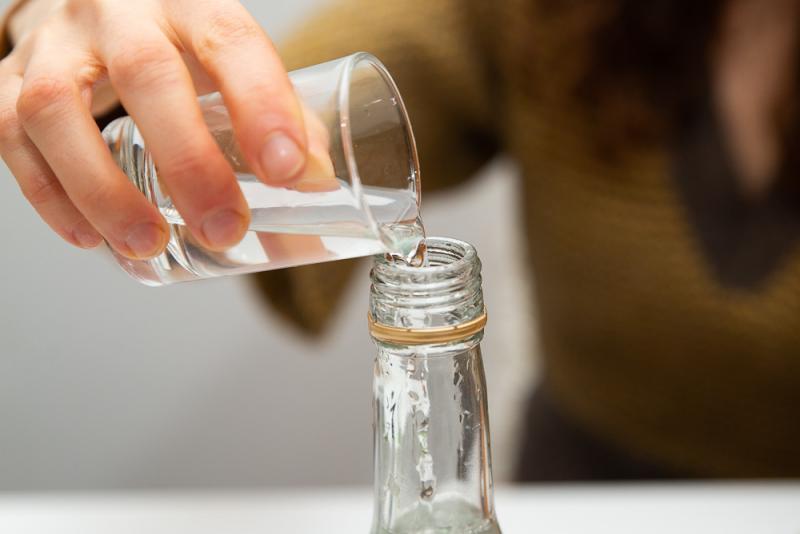 Як зробити антисептик з горілки: детальна інструкція (фото)