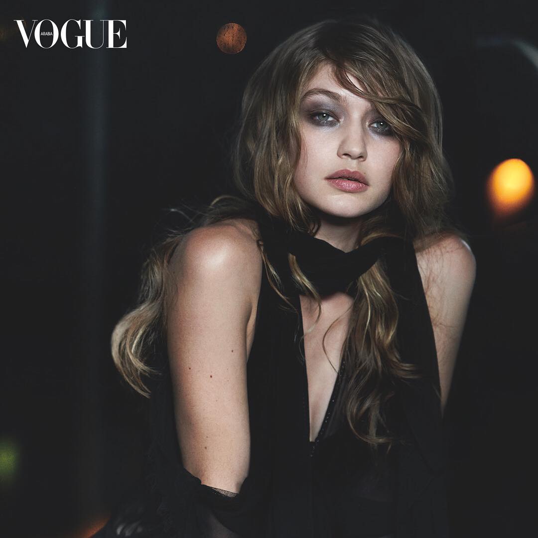 Повертаючись до витоків: Джіджі Хадід прикрасила обкладинку арабського Vogue (фото)