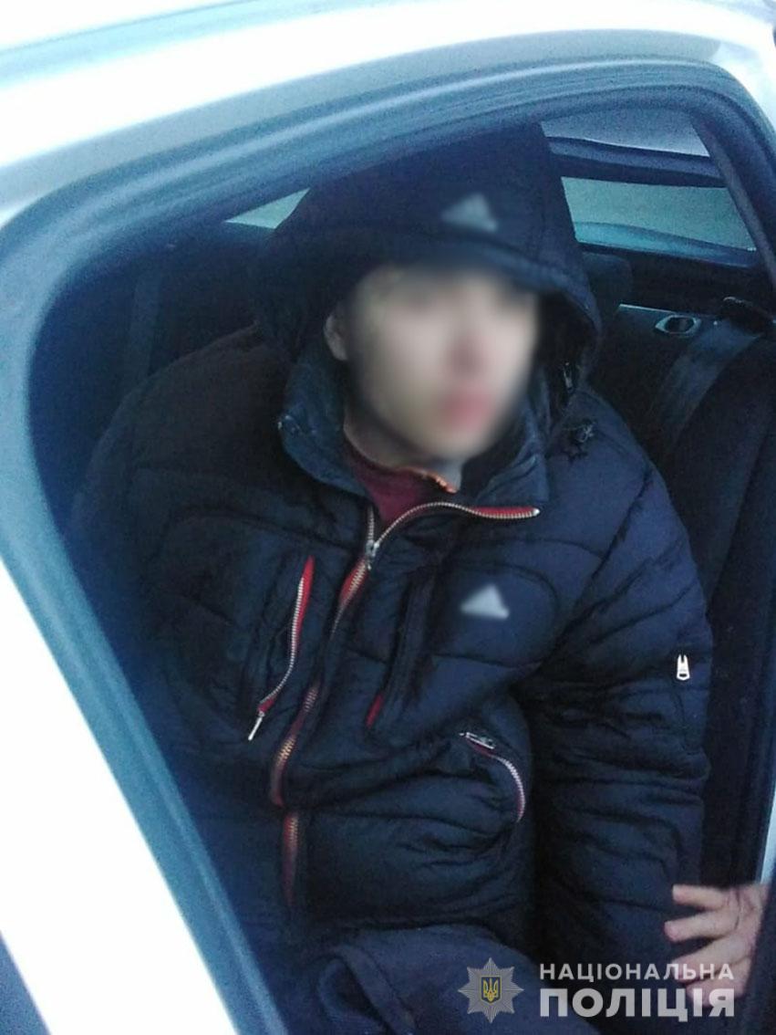 7 кілометрів по глибоких заметах: рятувальники знайшли юнака, що заблукав у лісі під Черніговом