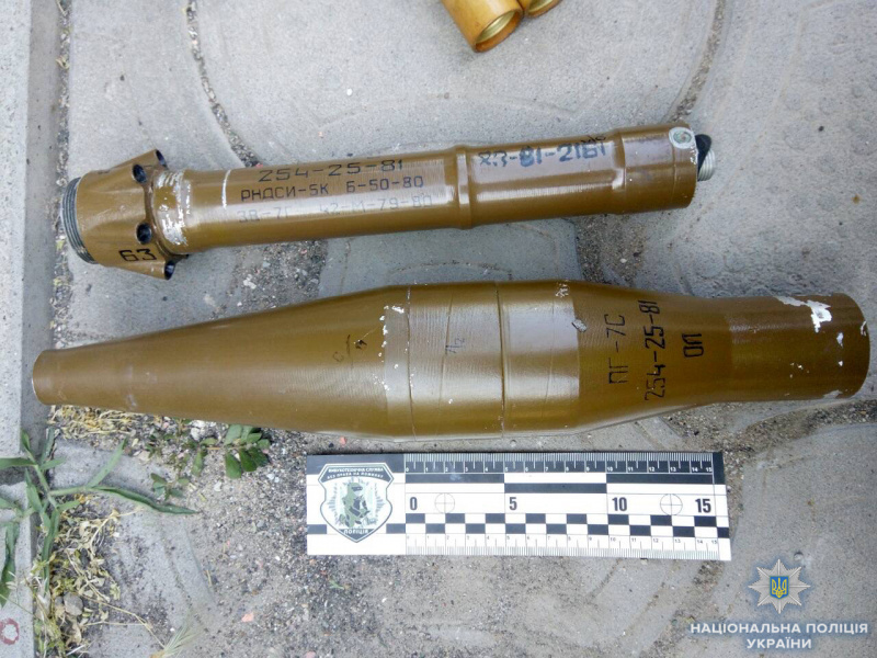 В Николаеве у местного жителя выявили тайник со взрывчаткой и боеприпасами