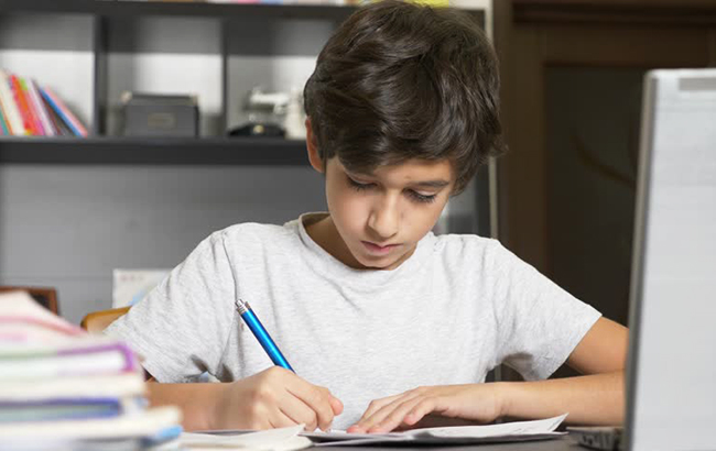 В Україні дозволили дітям навчатися вдома: як це працюватиме