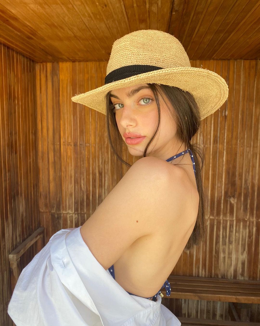 В сети показали женщину с самым красивым лицом в мире: яркие фото