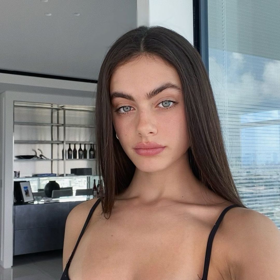 В сети показали женщину с самым красивым лицом в мире: яркие фото