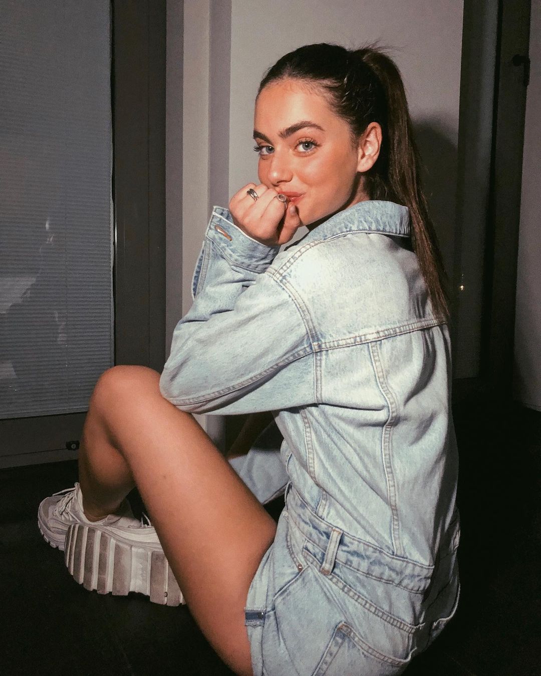 В сети показали женщину с самым красивым лицом в мире: яркие фото