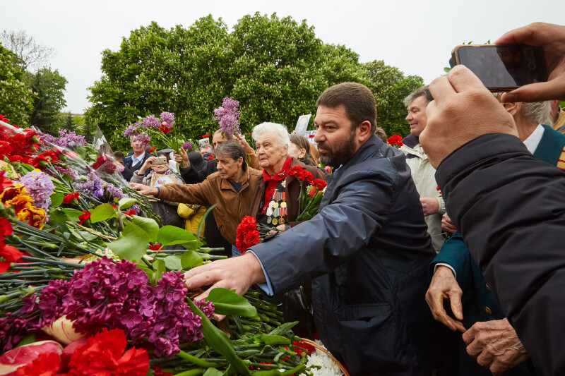 Депутаты "Відродження" приняли участие в торжествах ко Дню победы