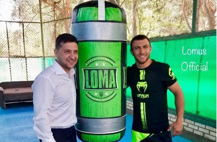 Одна весовая: Зеленский приехал к Ломаченко на тренировку (фото)