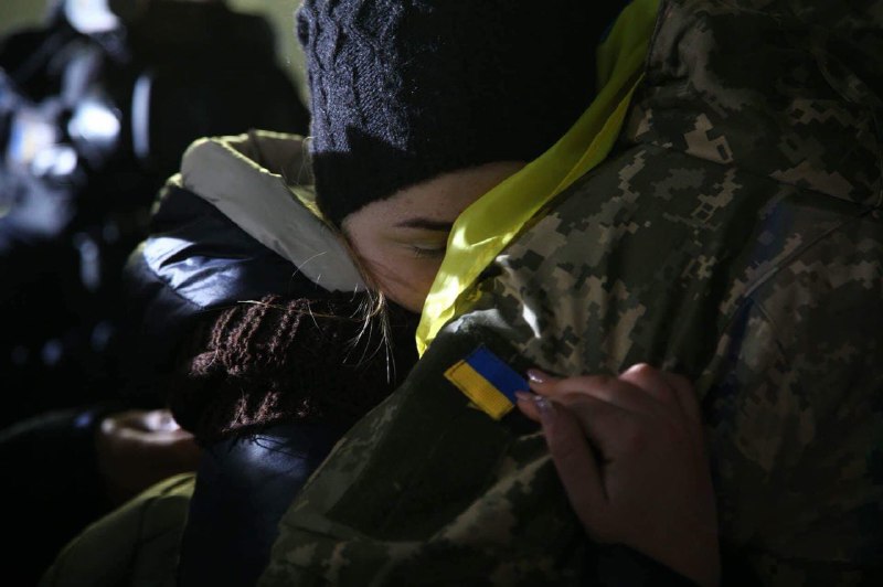 В Киеве встретили освобожденных на Донбассе заложников (фоторепортаж)