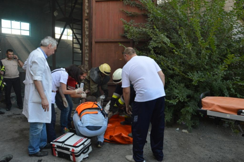 У Дніпрі на підприємстві стався вибух, двоє людей загинули