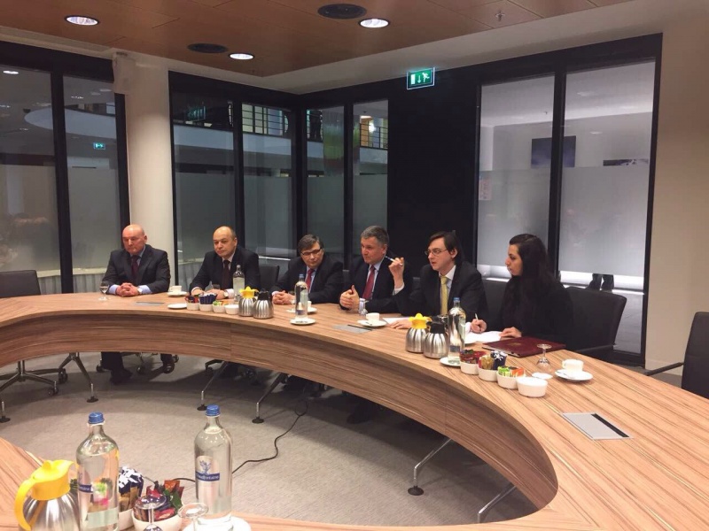 Аваков подписал соглашение о стратегическом и оперативном сотрудничестве с Европолом