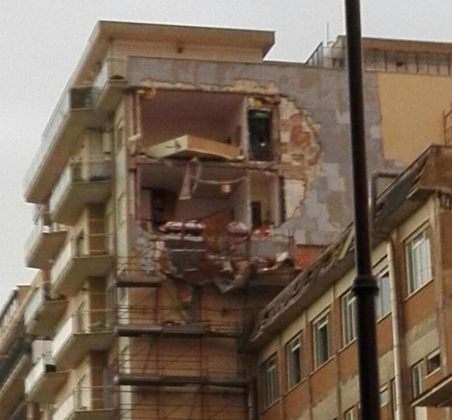 В результате торнадо в Италии погибли два человека