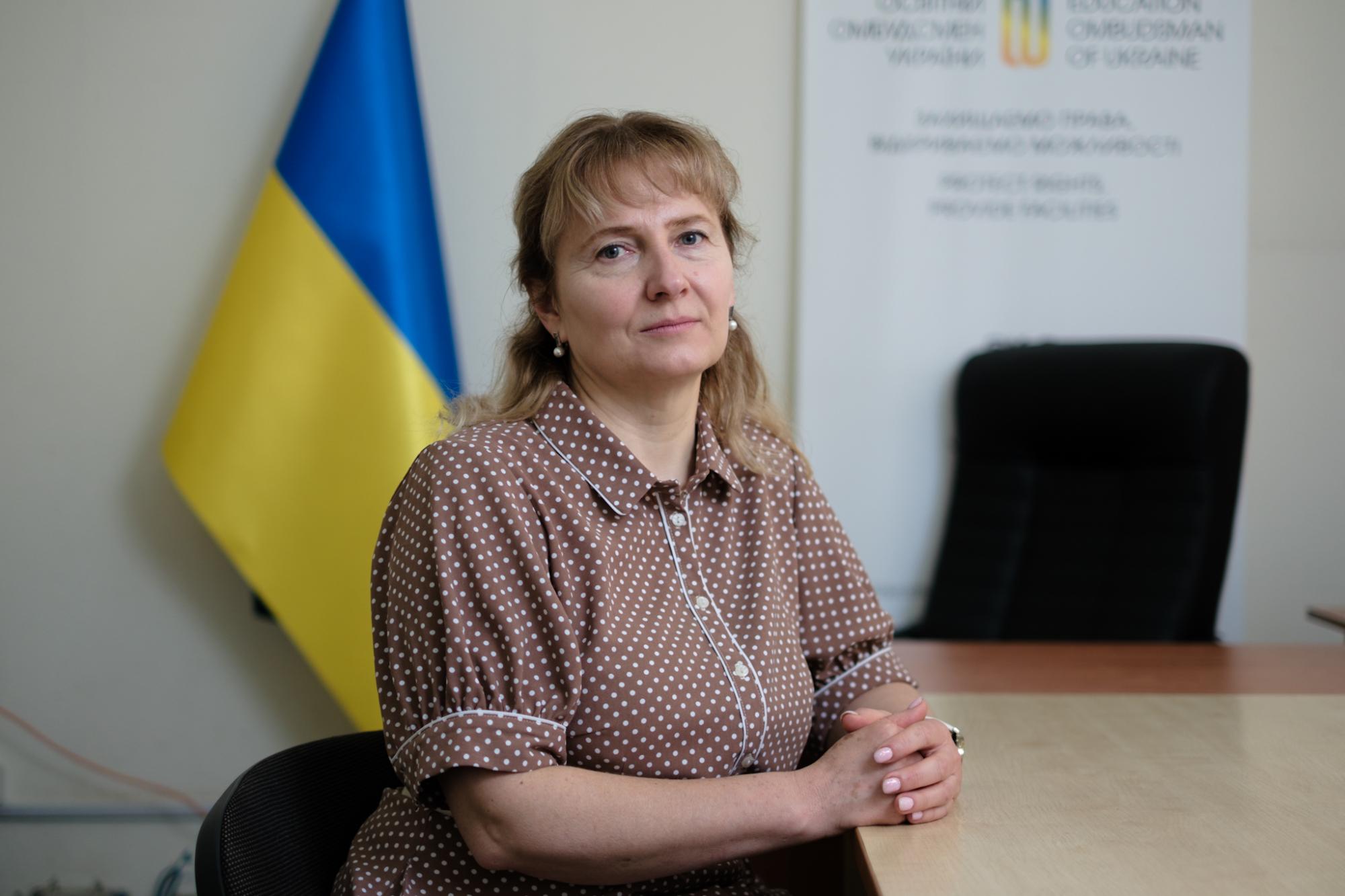 За кордон виїжджають не лише 17-річні хлопці, а й дівчата: інтерв'ю з освітнім омбудсменом