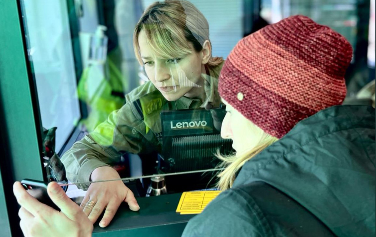 Украинские дети смогут пересекать границу с цифровым документом Diia.pl