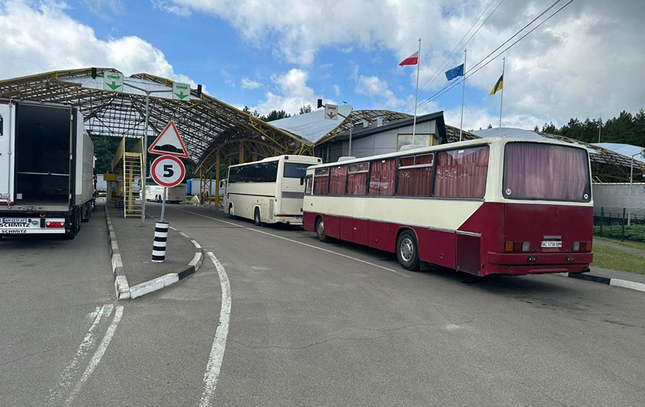 Студенты, спортсмены, волонтеры. Кто может выезжать за границу во время войны и что для этого нужно