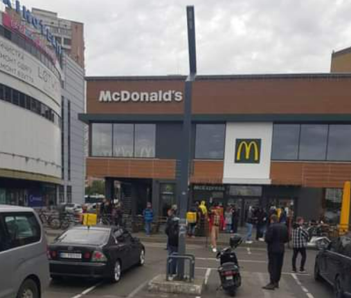 Перекупщики продают еду из МакДональдз на OLX: какие цены и куда доставляют