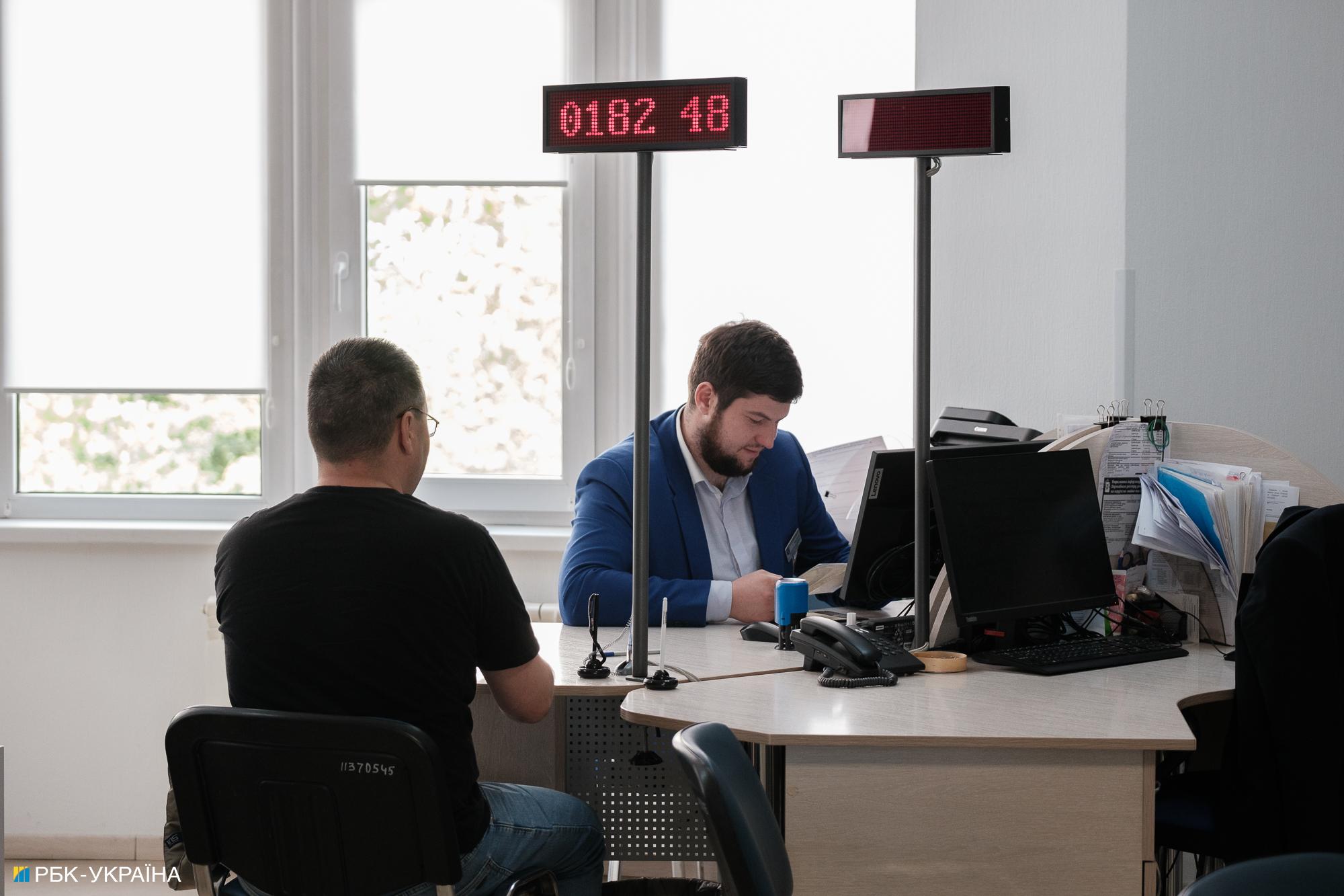 Как можно сняться с регистрации места проживания: объяснение ЦНАП