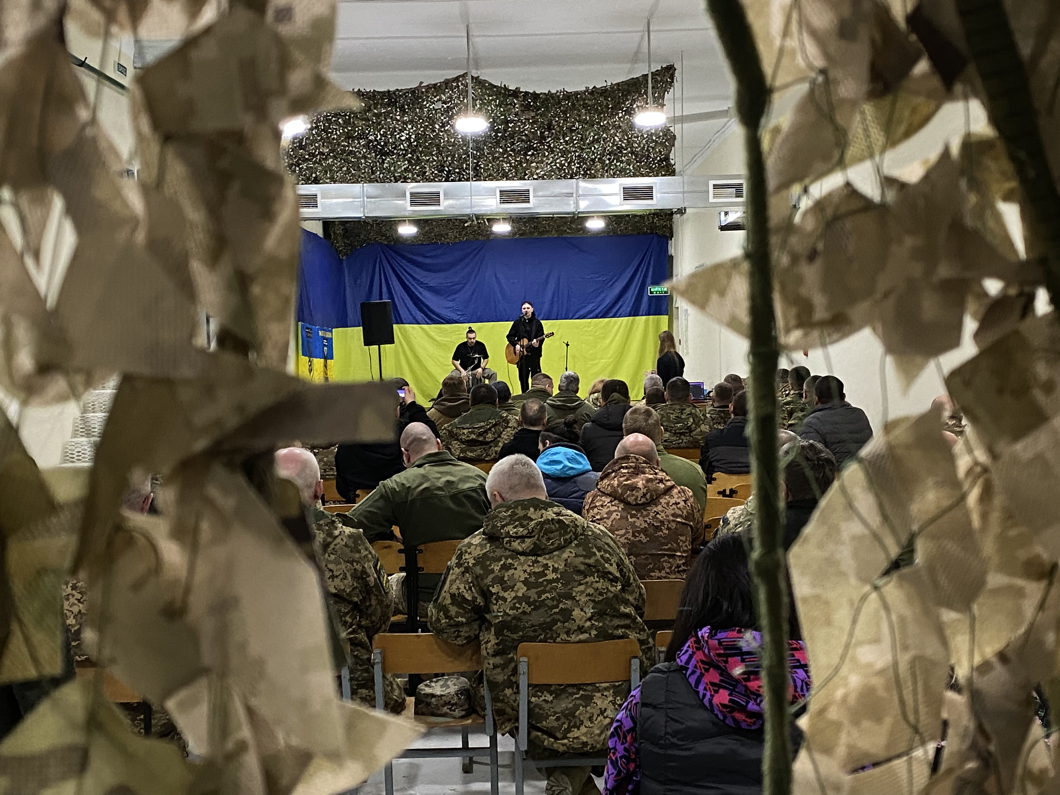 Иван Марунич: Артисты должны всегда быть готовы сменить музыкальные инструменты на военные