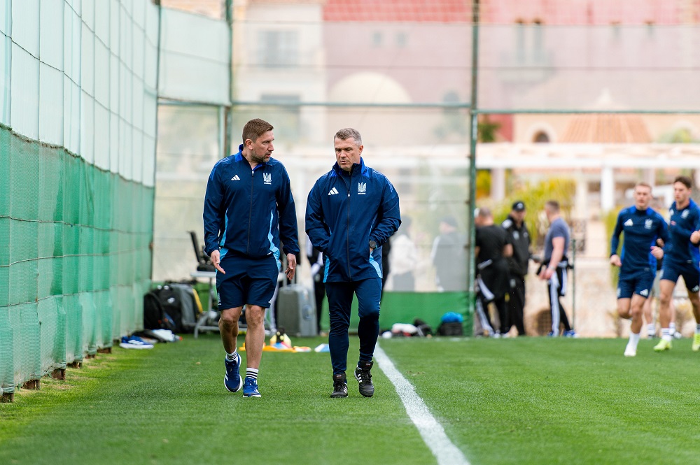 Збірна України провела перше тренування в Іспанії: замість легіонерів викликали дев'ять нових гравців (фото)