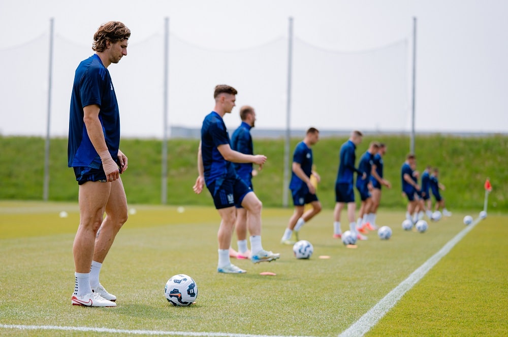 Перше тренування "синьо-жовтих" у Торонто: хто готується до матчу з Канадою (фото)