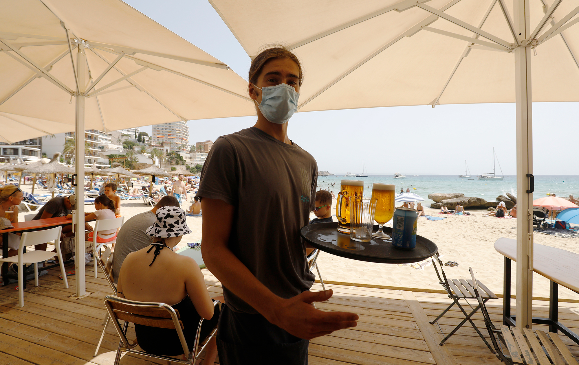 От 1100 евро в месяц. Какие зарплаты в Испании и кому платят больше всего