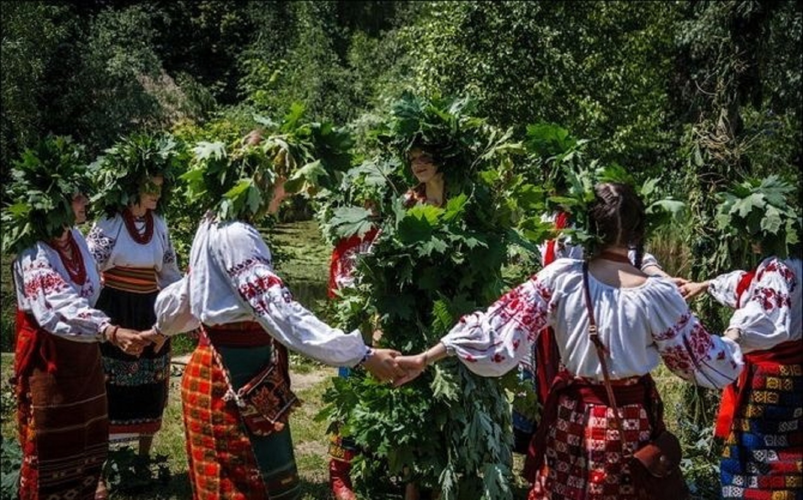 Трійця та Зелені свята: що таке Русальний тиждень, як знайти щастя та любов на весь рік