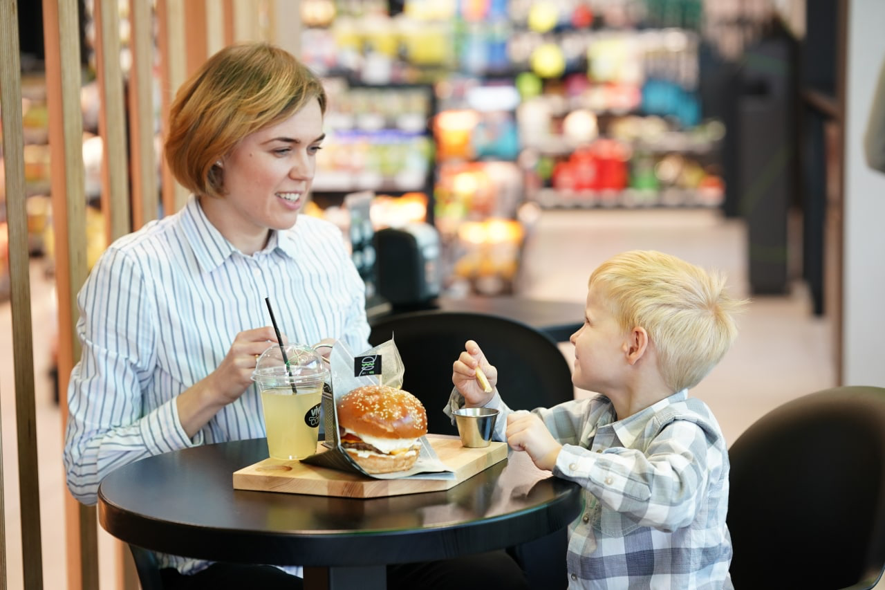 Мережа ресторанів АЗК UPG: страви та атмосфера, які заряджають