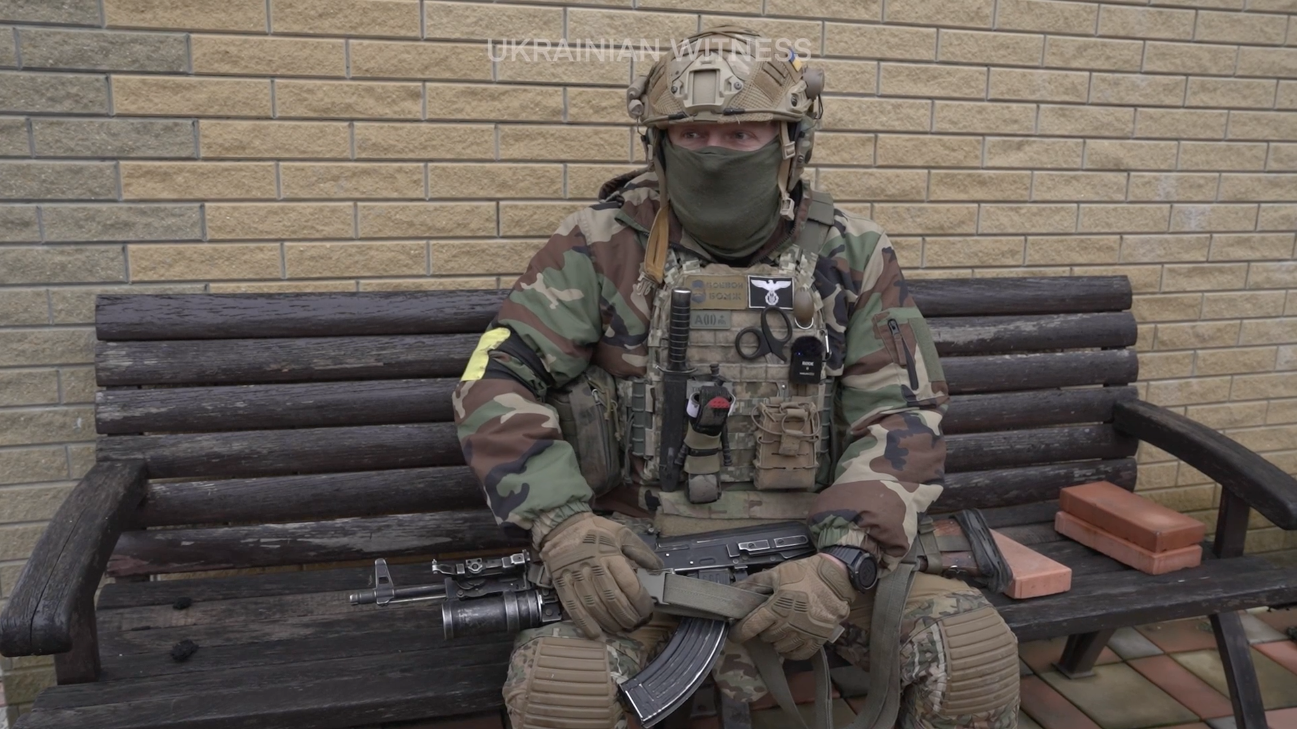 "Бахмут - найгарячіша точка планети". Українські снайпери розповіли про бої, які точаться в місті