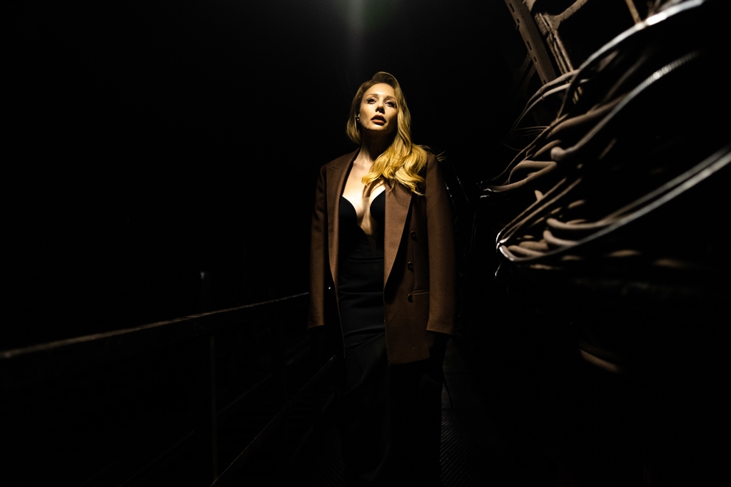 Тіна Кароль показала рідкісне фото з мамою і старшим братом