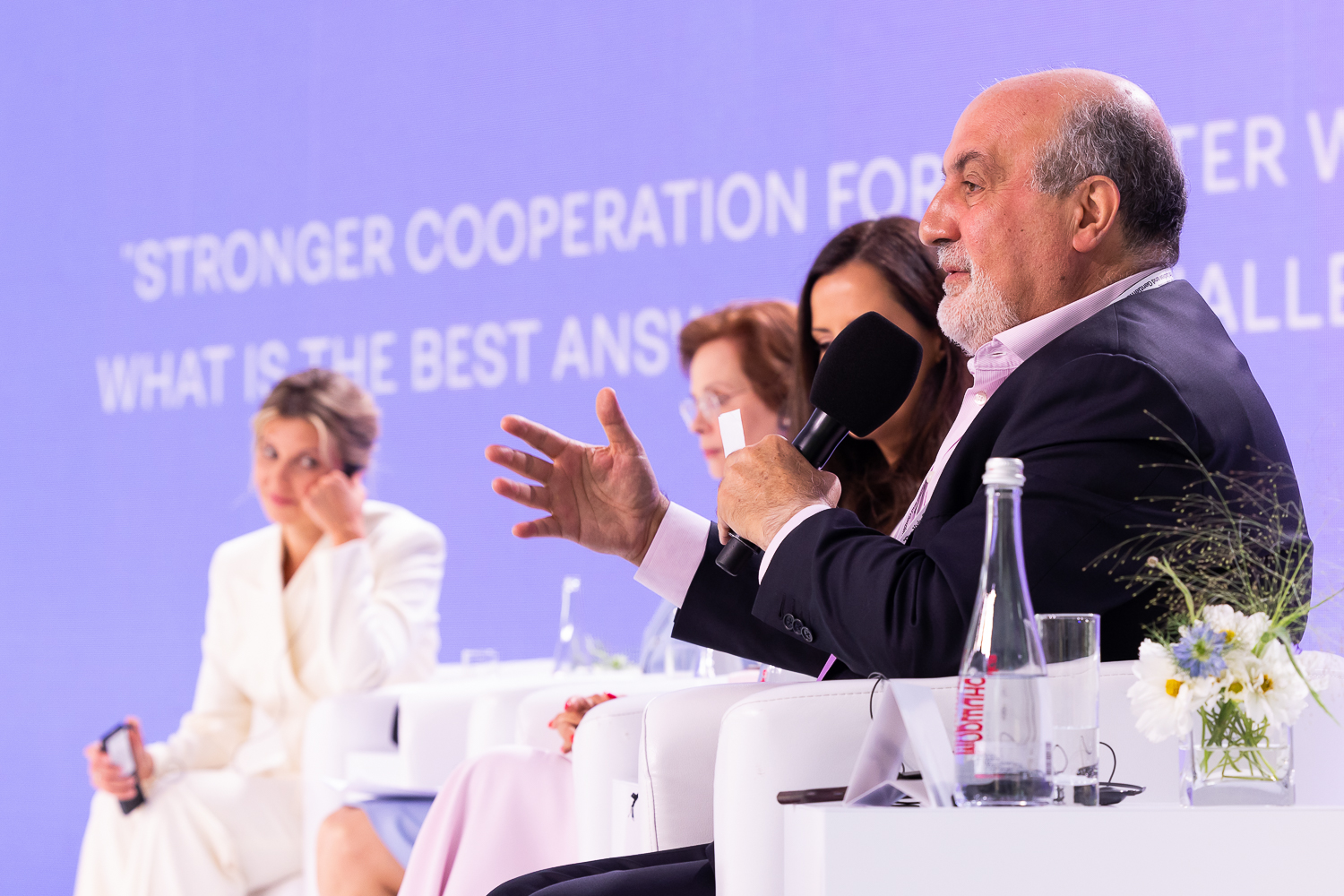 Саммит первых леди и джентельменов в Киеве: о чем говорят вторые половинки мировых лидеров