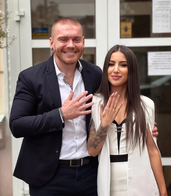 Где сейчас певец Александр Кривошапко, который был женат на скандальной Татьяне Денисовой