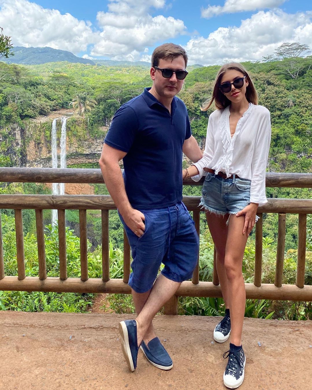 "Мені дуже боляче". Заплакана співачка SWOIIA повідомила про розрив з чоловіком