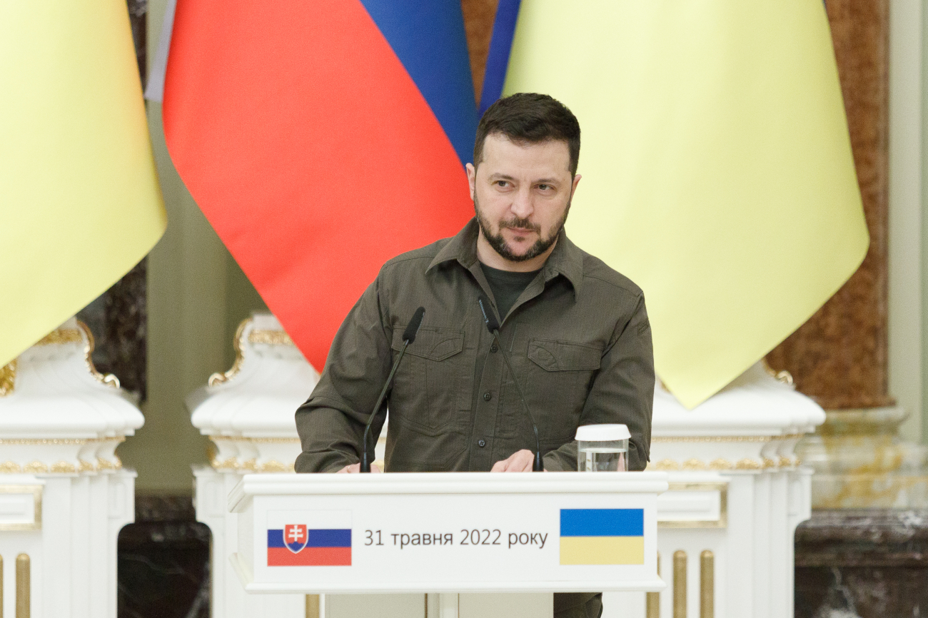 Від ділового шику до мілітарі. Еволюція стилю Зеленського: погляд через роки