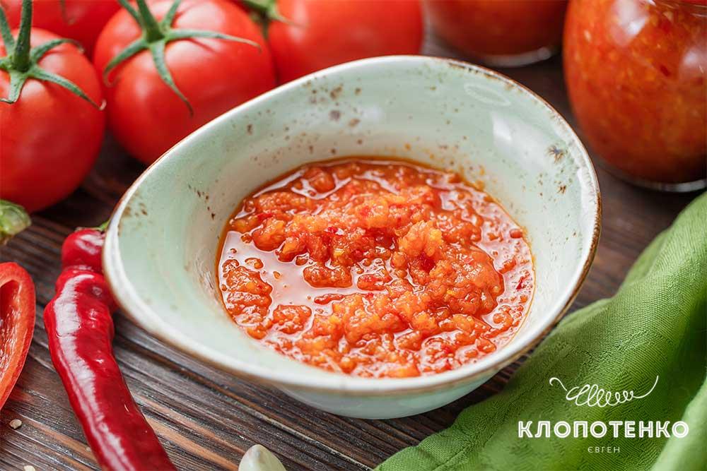 Клопотенко раскрыл секретный ингредиент для приготовления идеальной аджики на зиму