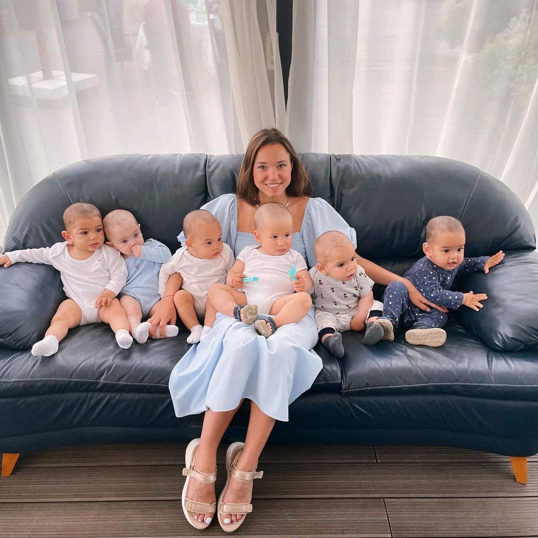 24-летняя россиянка воспитывает 21 ребенка от мужа-миллионера: тратит огромную сумму на 16 нянек