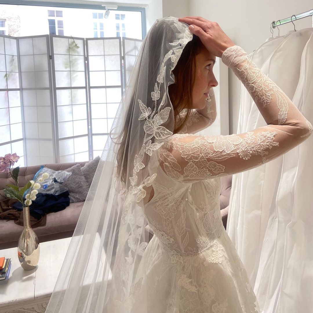 Наречена баварського принца вийшла заміж у фаті від українського бренду: зворушливі весільні фото